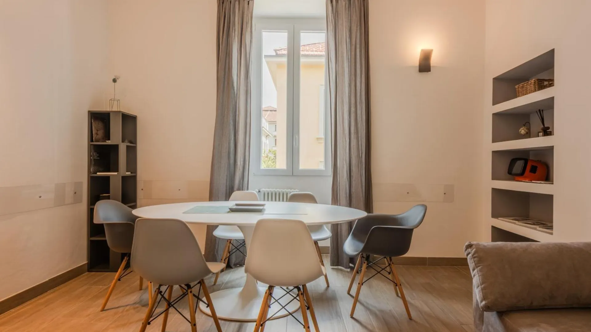 Moscova Elegant Apartment Милан