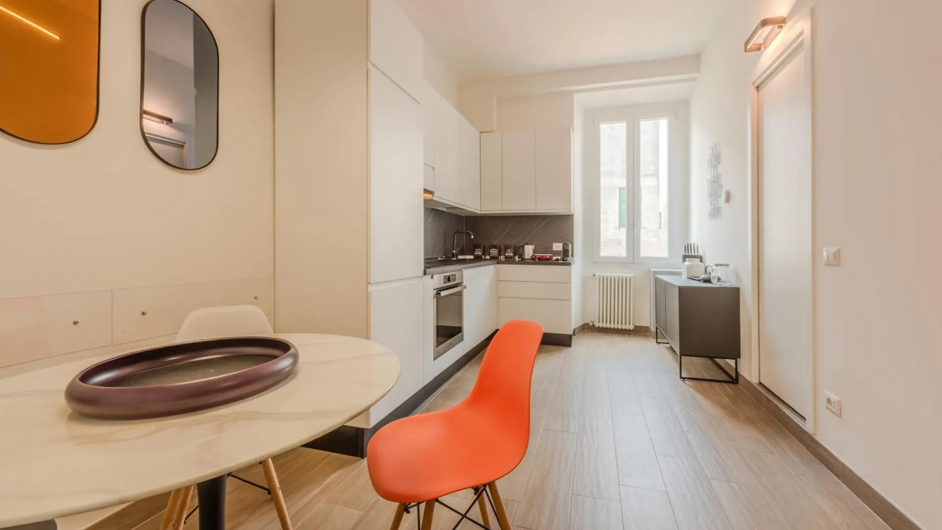 Moscova Elegant Apartment Милан Италия