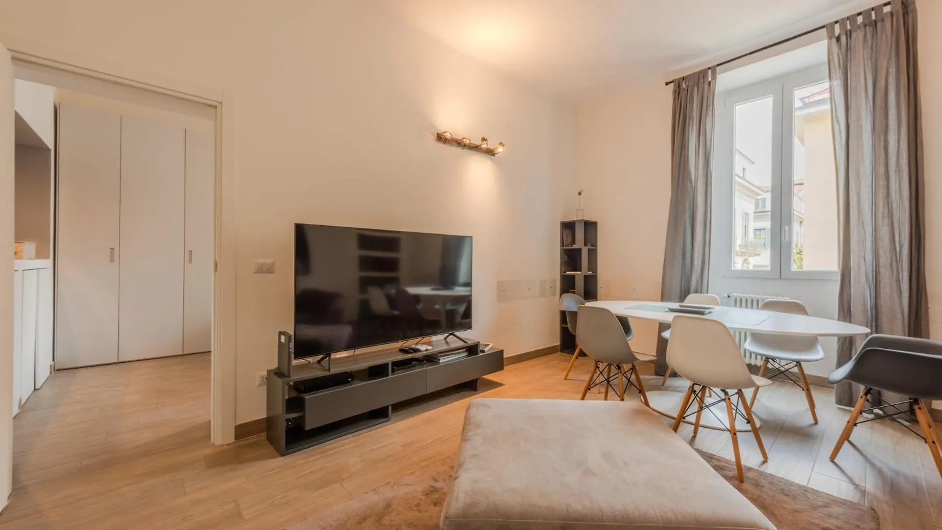 Moscova Elegant Apartment Милан